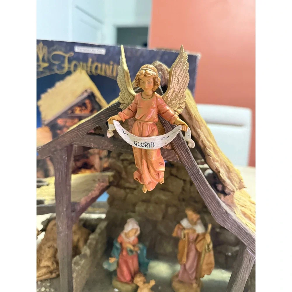 Fontanini Nativity Lighted Stable 1996 for 5